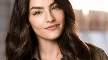 Kayla Compton Net Worth