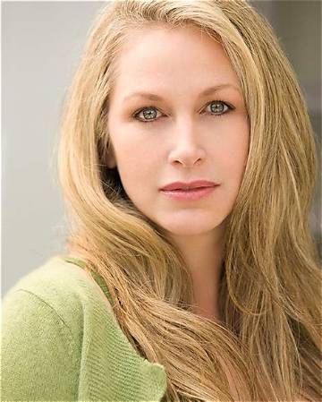 Kelly Lynn Gitter Net Worth
