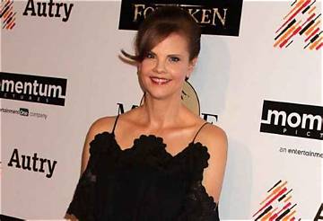 Kiersten Warren Net Worth