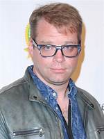 Kiff Vandenheuvel Net Worth