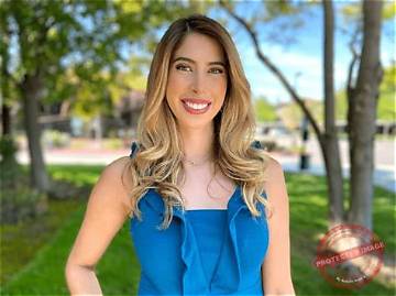 Kim Castro Net Worth