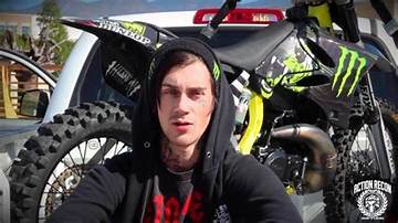 Kyle Loza Net Worth