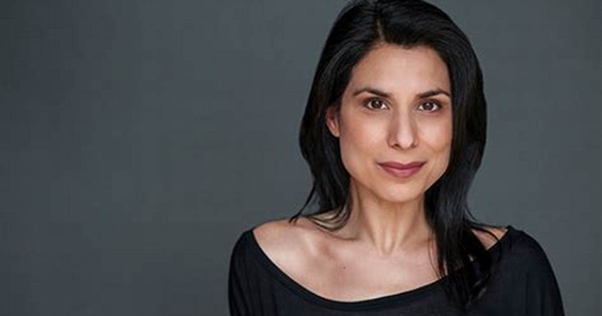 Laara Sadiq Net Worth