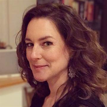 Laura Calder Net Worth