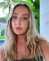 Lauren Curtis Net Worth