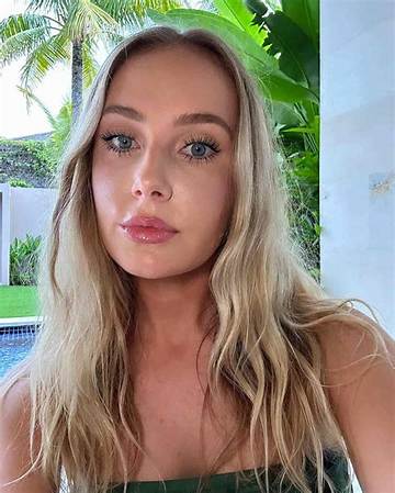 Lauren Curtis Net Worth