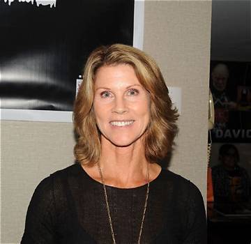 Leah Ayres Net Worth