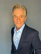 Leif Riddell Net Worth