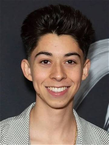 Lennell Zacharee Guido Net Worth
