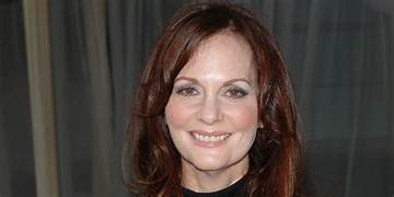 Lesley Ann Warren Net Worth