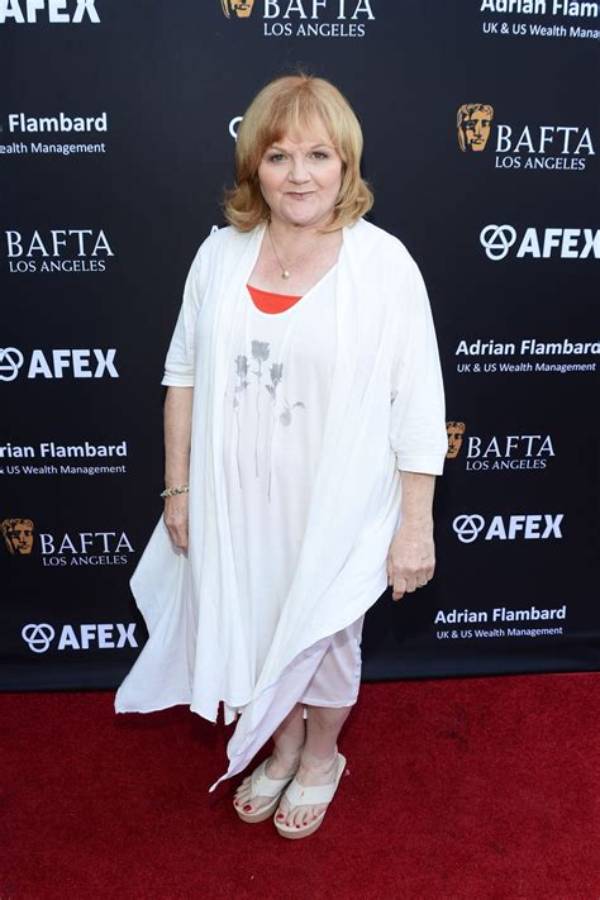 Lesley Nicol Net Worth