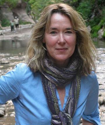 Leslie Cockburn Net Worth