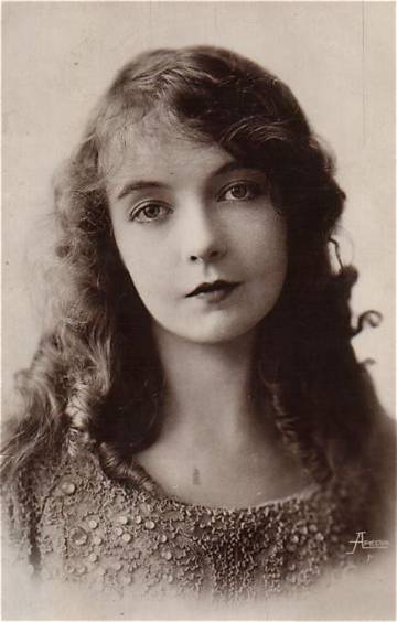 Lillian Gish Net Worth