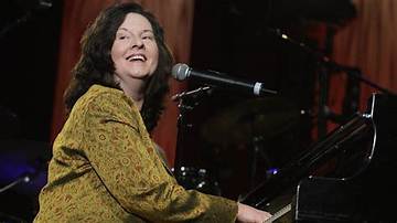 Linda Gail Lewis Net Worth
