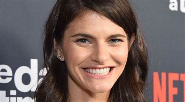 Lindsey Kraft Net Worth