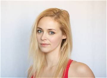 Liz Holtan Net Worth