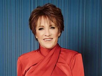 Lorna Paz Net Worth