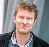 Luke Harding Net Worth