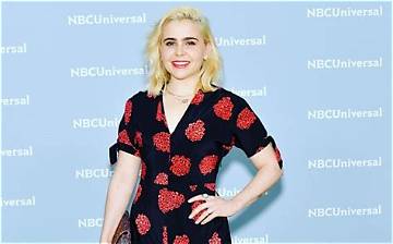 Mae Whitman Net Worth
