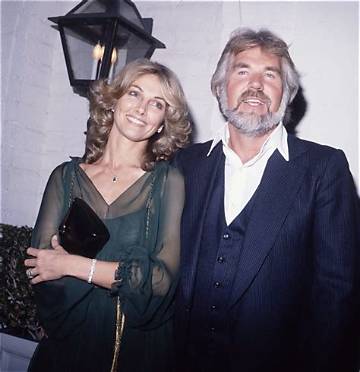 Marianne Gordon Net Worth