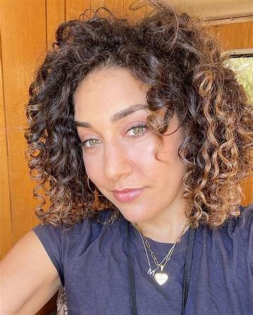 Marielle Scott Net Worth