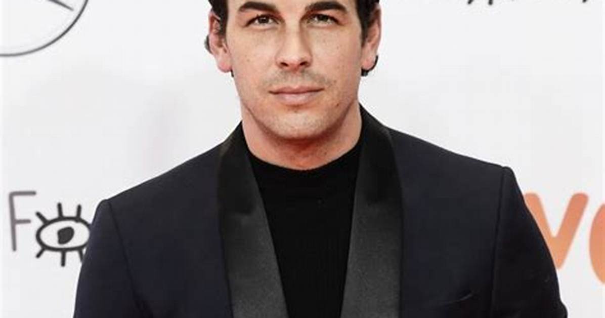 Mario Casas Net Worth