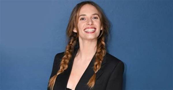 Maya Sloan Net Worth