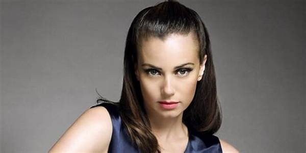 Mia Kirshner Net Worth