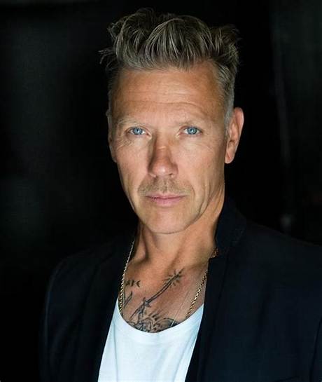 Mikael Persbrandt Net Worth