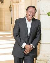 Mike Fernandez Net Worth