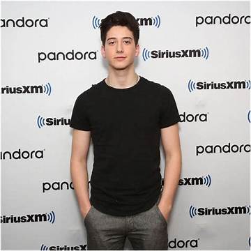 Milo Manheim Net Worth