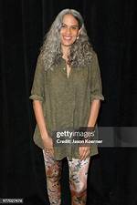 Mimi Valdes Net Worth