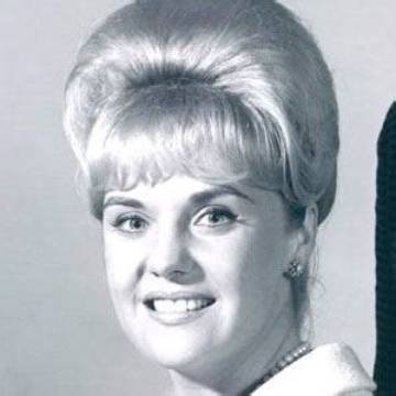 Molly Bee Net Worth