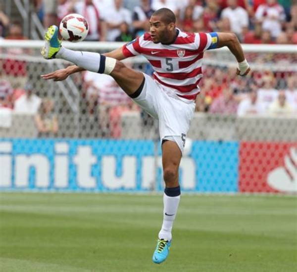 Oguchi Onyewu Net Worth