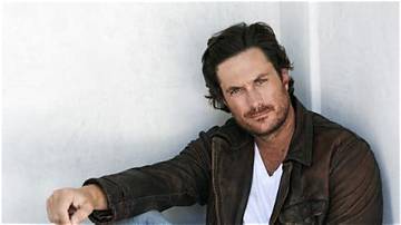 Oliver Hudson Net Worth