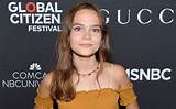 Oona Laurence Net Worth