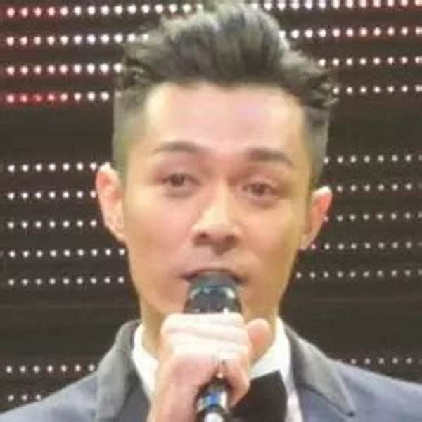 Pakho Chau Net Worth