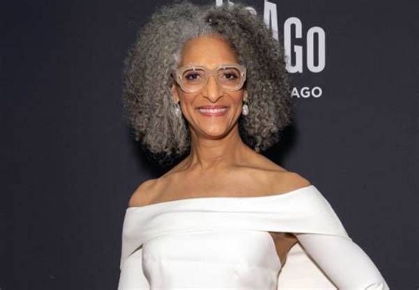 Peggy Hall Net Worth