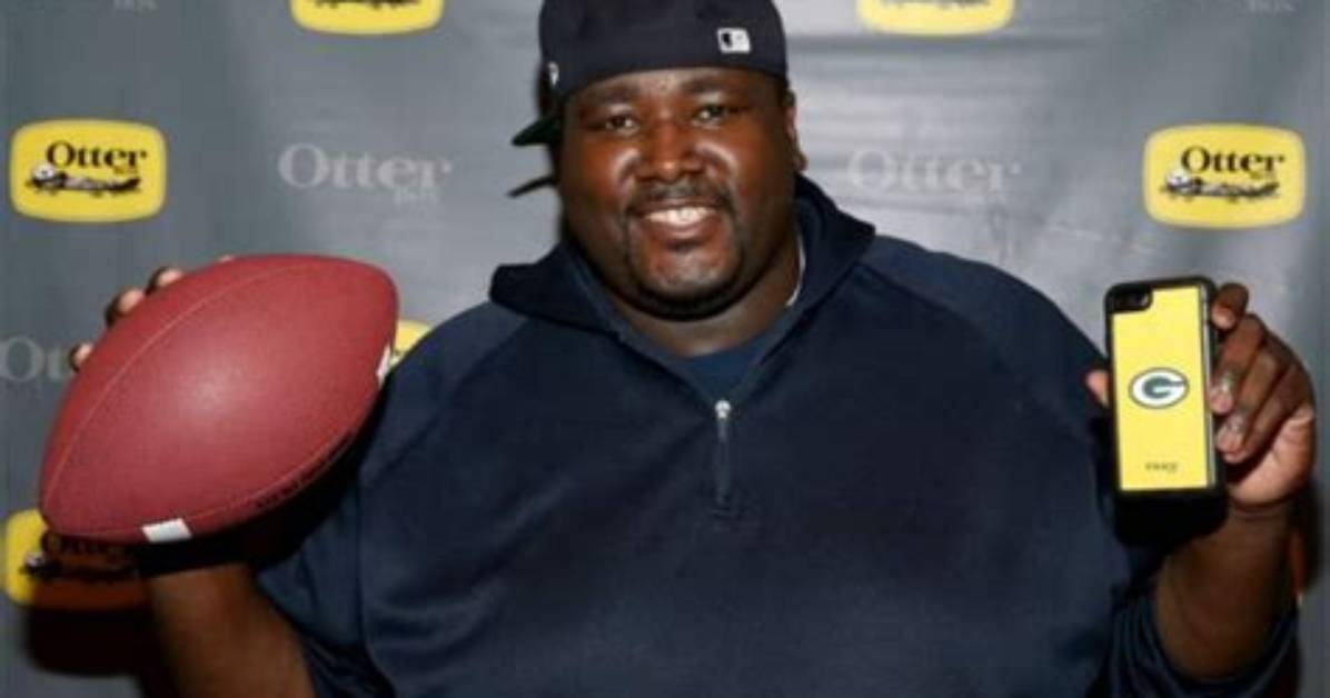 Quinton Aaron Net Worth