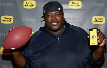 Quinton Aaron Net Worth