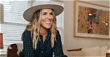 Rachel Hollis Net Worth