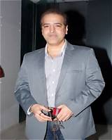 Ravi Behl Net Worth