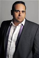 Robert Amaya Net Worth
