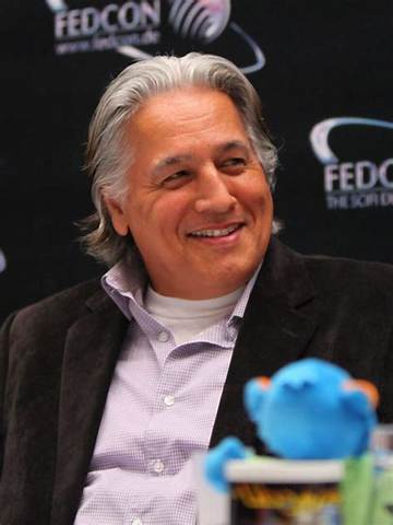 Robert Beltran Net Worth