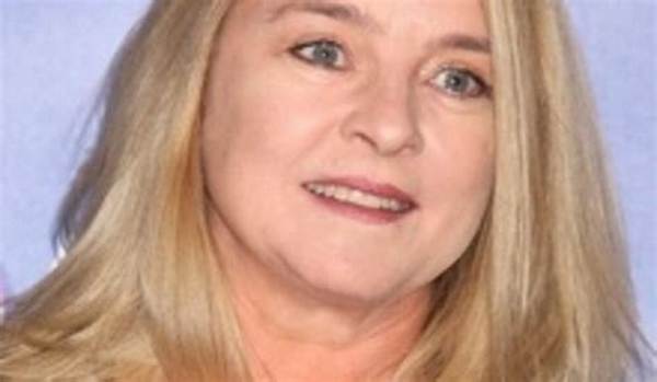 Robin Mattson Net Worth