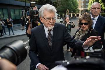 Rolf Harris Net Worth