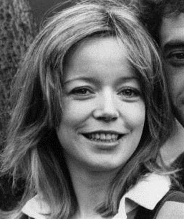 Rowena Miller Net Worth