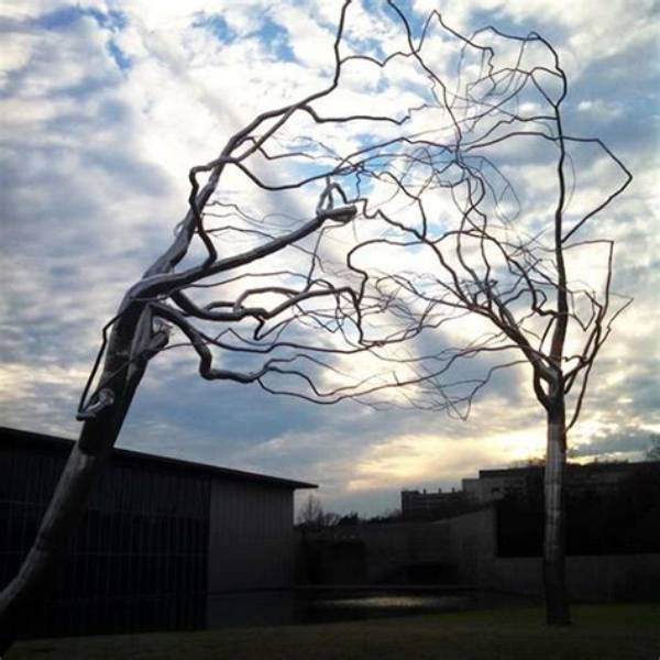Roxy Paine Net Worth
