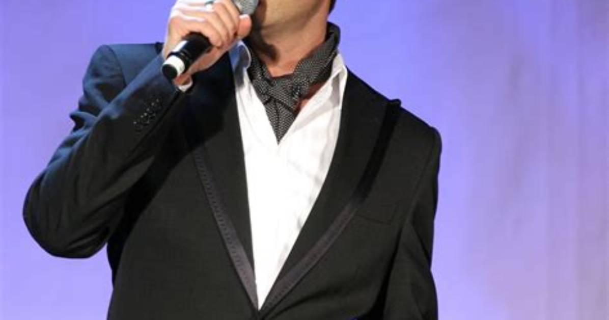 S%C3%A9Bastien Izambard Net Worth 160. Jpg