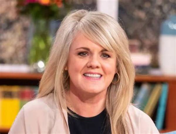 Sally Lindsay Net Worth